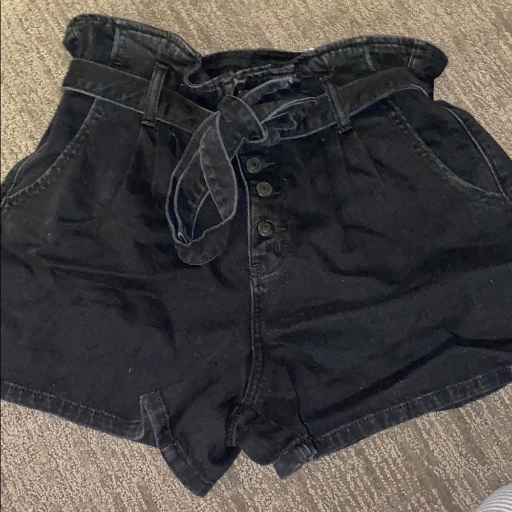 Black high waisted mom short with tie